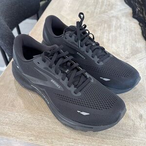 Brook’s adrenaline gts